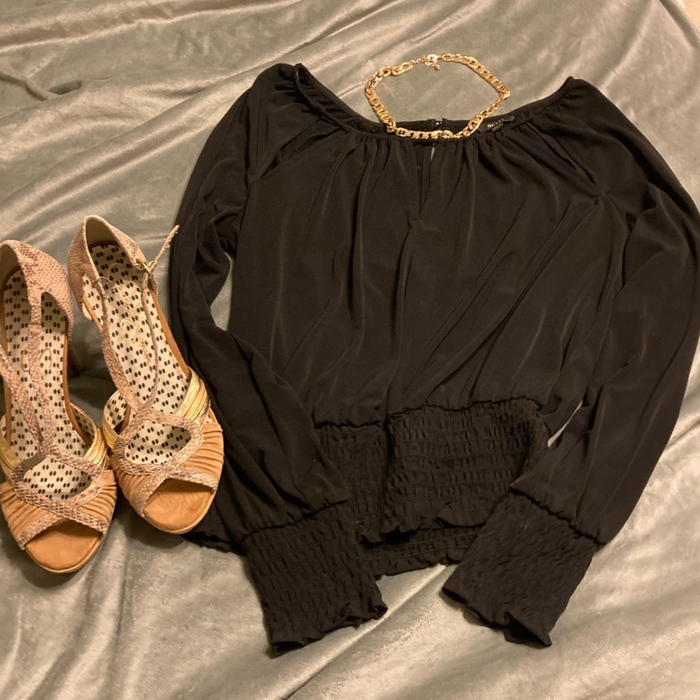 Guess Blouse 🖤